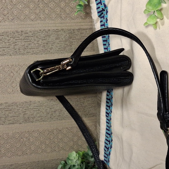 Tory Burch Bombe T Crossbody Bag In Pebble Leather - Picture 12 of 16